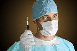 外科医生因医疗原因进行阴茎增大手术
